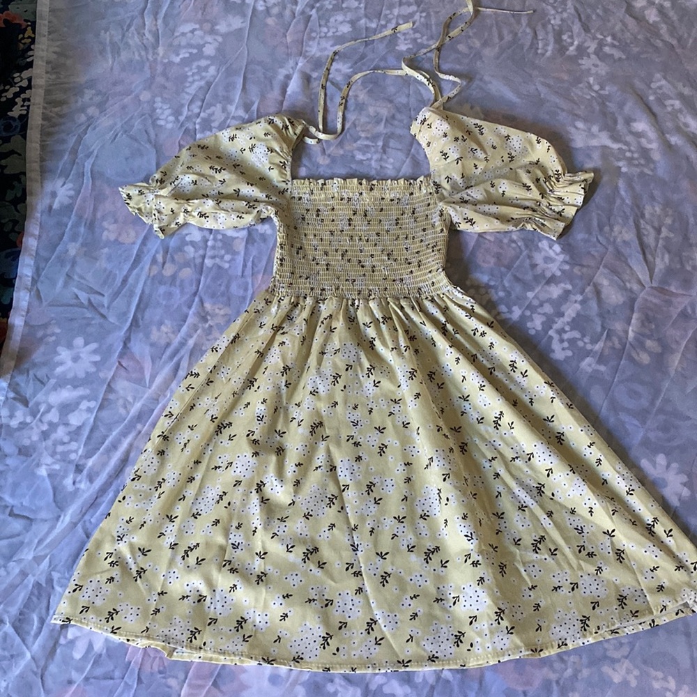 Cute yellow dress